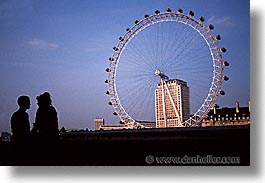 images/Europe/England/London/FerrisWheel/ferris-wheel-couple.jpg