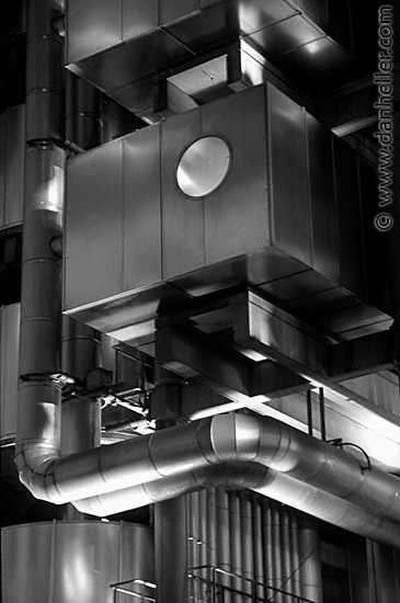 lloyds-nite-18-bw.jpg