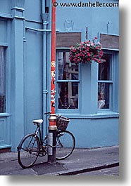 images/Europe/England/London/Misc/parked-bike.jpg