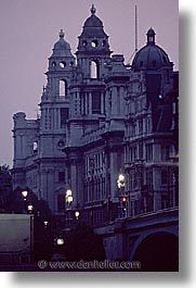 images/Europe/England/London/Streets/dusk-building.jpg