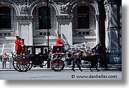images/Europe/England/London/Streets/horse-carriage-1.jpg