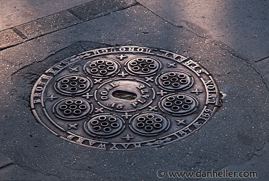 old-manhole.jpg