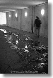 images/Europe/England/London/Streets/tunnel-pedestrian.jpg