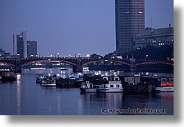 images/Europe/England/London/Thames/thames-river-nite-1.jpg