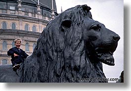 images/Europe/England/London/Trafalgar/lion-pose-1.jpg
