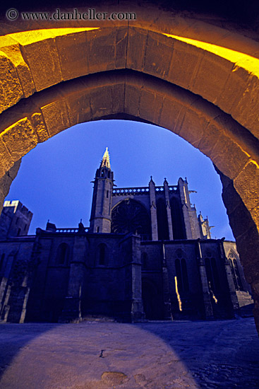 castle-arch-2.jpg