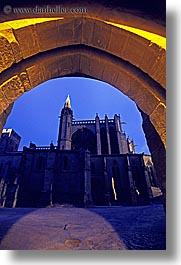 images/Europe/France/Carcassonne/castle-arch-2.jpg