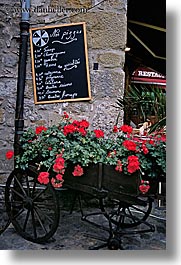 images/Europe/France/Carcassonne/pizza-sign-n-flowers.jpg