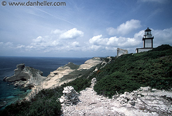 lighthouse-cliff.jpg