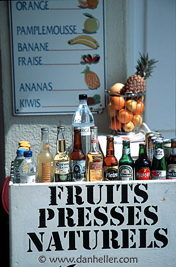 fruitdrink-stand.jpg