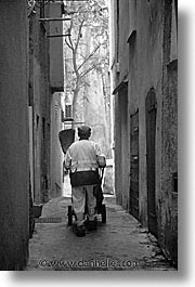 images/Europe/France/Corsica/Bonifacio/Town/street-sweeper-bw.jpg