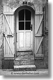 images/Europe/France/Corsica/Bonifacio/Windows/door-shutters-bw.jpg