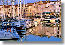 images/Europe/France/IleDeRe/ile_de_re-harbor-2.jpg