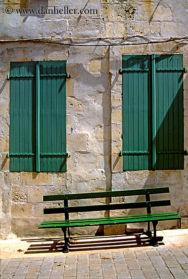 windows-bench.jpg