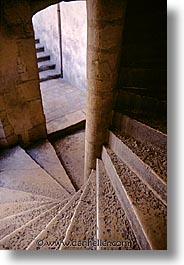 images/Europe/France/Lyon/spiral-stairs03.jpg