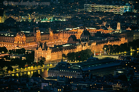 louvre-aerial-nite.jpg