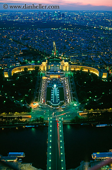 palais_de_chaillot-dusk-aerial-1.jpg