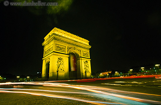 arc_de_triomphe-n-nite-traffic-2.jpg