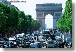 images/Europe/France/Paris/ArcDeTriomphe/arc_de_triomphe-n-traffic-1.jpg