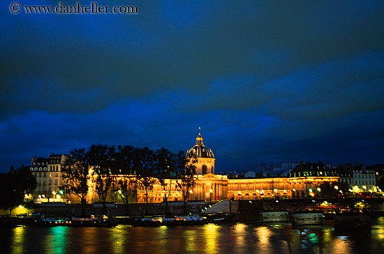 ecole-des-baux-artes-nite-1.jpg