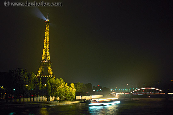 eiffel-tower-n-nite-boat-1.jpg