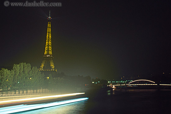 eiffel-tower-n-nite-boat-2.jpg