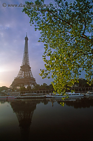 eiffel_tower-n-sunrise-on-seine-3.jpg