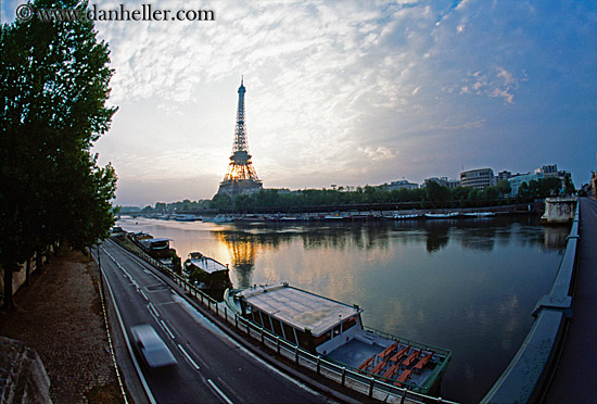 eiffel_tower-n-sunrise-on-seine-4.jpg