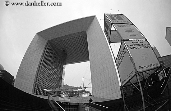 grand-arch-fisheye-bw-2.jpg