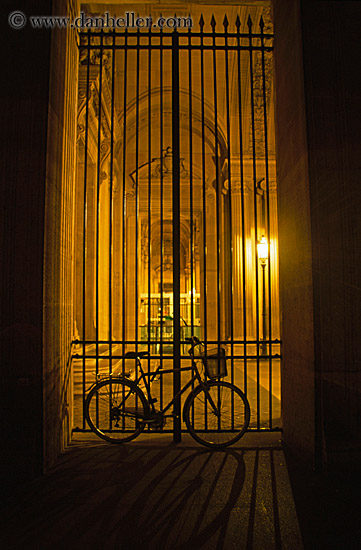 bicycle-n-gate.jpg