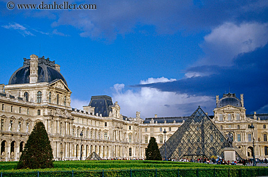 louvre-exterior.jpg