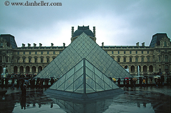 pyramid-n-courtyard-2.jpg