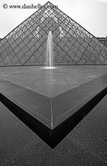 pyramid-n-fountains-1.jpg