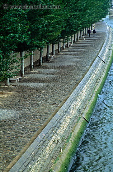 pedestrians-n-river-2.jpg