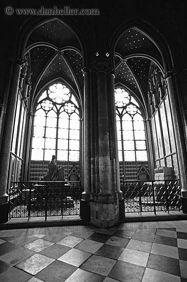 window-n-cloisters-1.jpg