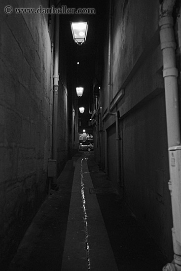 water-in-narrow-alley.jpg