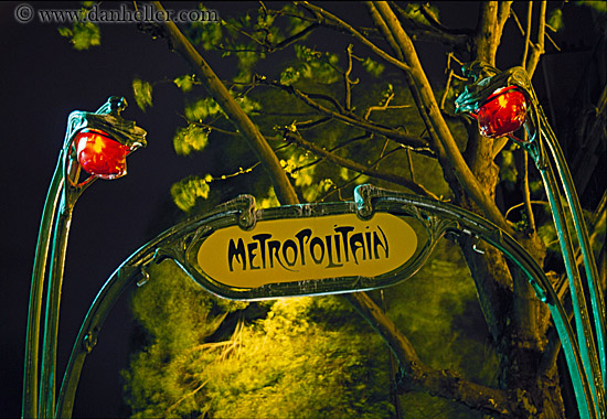 metro-sign.jpg