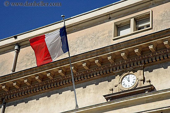 french-flag-n-clock.jpg
