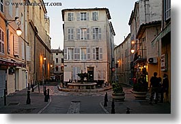 images/Europe/France/Provence/Aix/Buildings/small-bldg-in-square.jpg