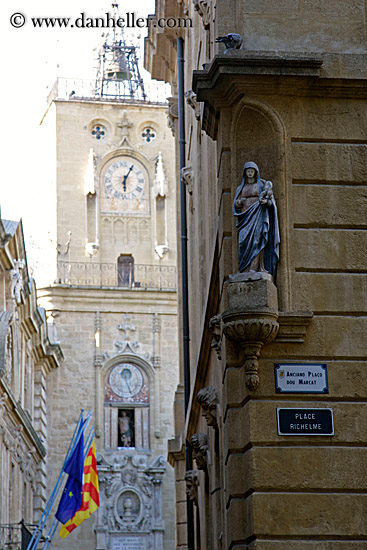 statue-n-clock_tower.jpg