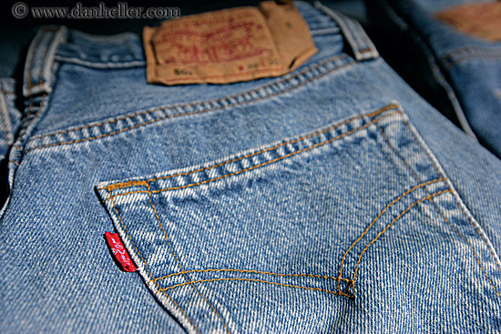 levis-jeans-n-tag-logo.jpg