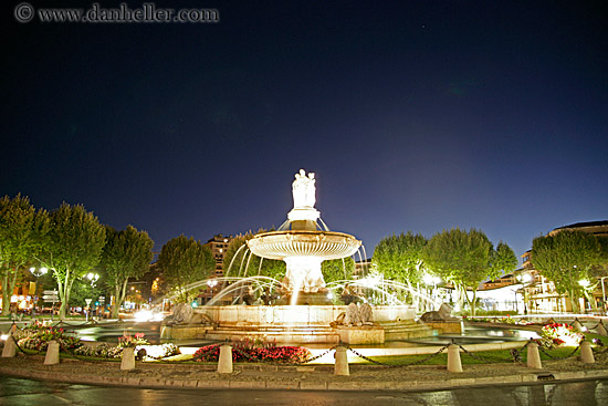 rotunda-at-night-3.jpg