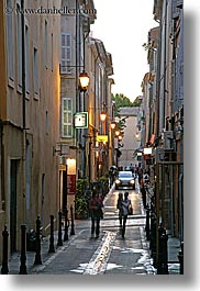 images/Europe/France/Provence/Aix/Streets/ppl-walking-streets-nite-1.jpg