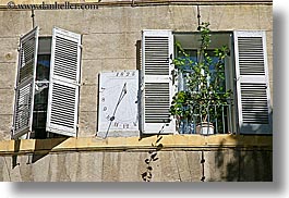 images/Europe/France/Provence/Aix/Windows/sun_dial-n-windows.jpg