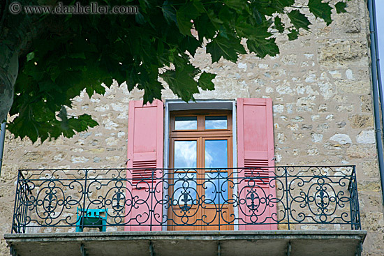 balcony-door-n-tree-leaves.jpg
