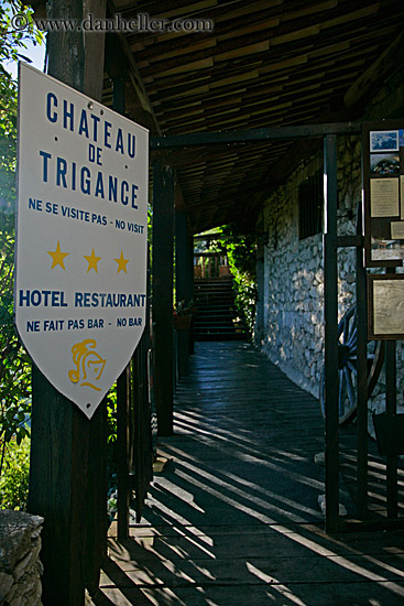 chateau_de_trigance_sign.jpg