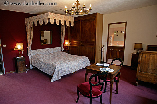 hotel-rooms-1.jpg