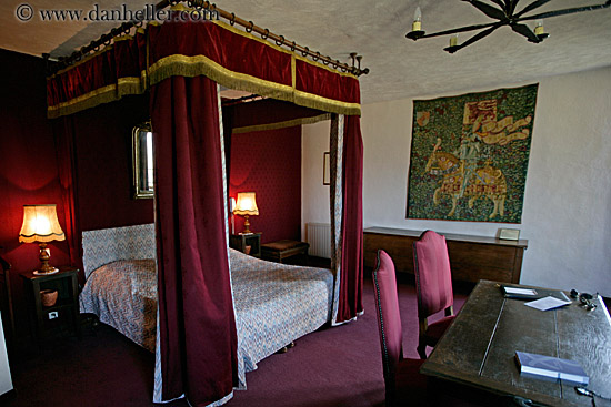 hotel-rooms-4.jpg