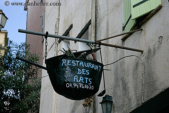 art-restaurant-sign.jpg