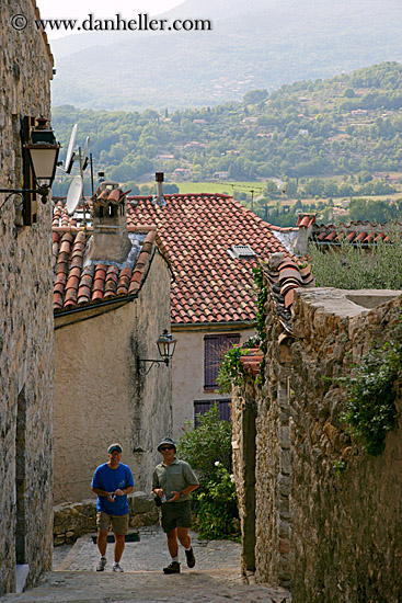 tourists-on-narrow-street.jpg